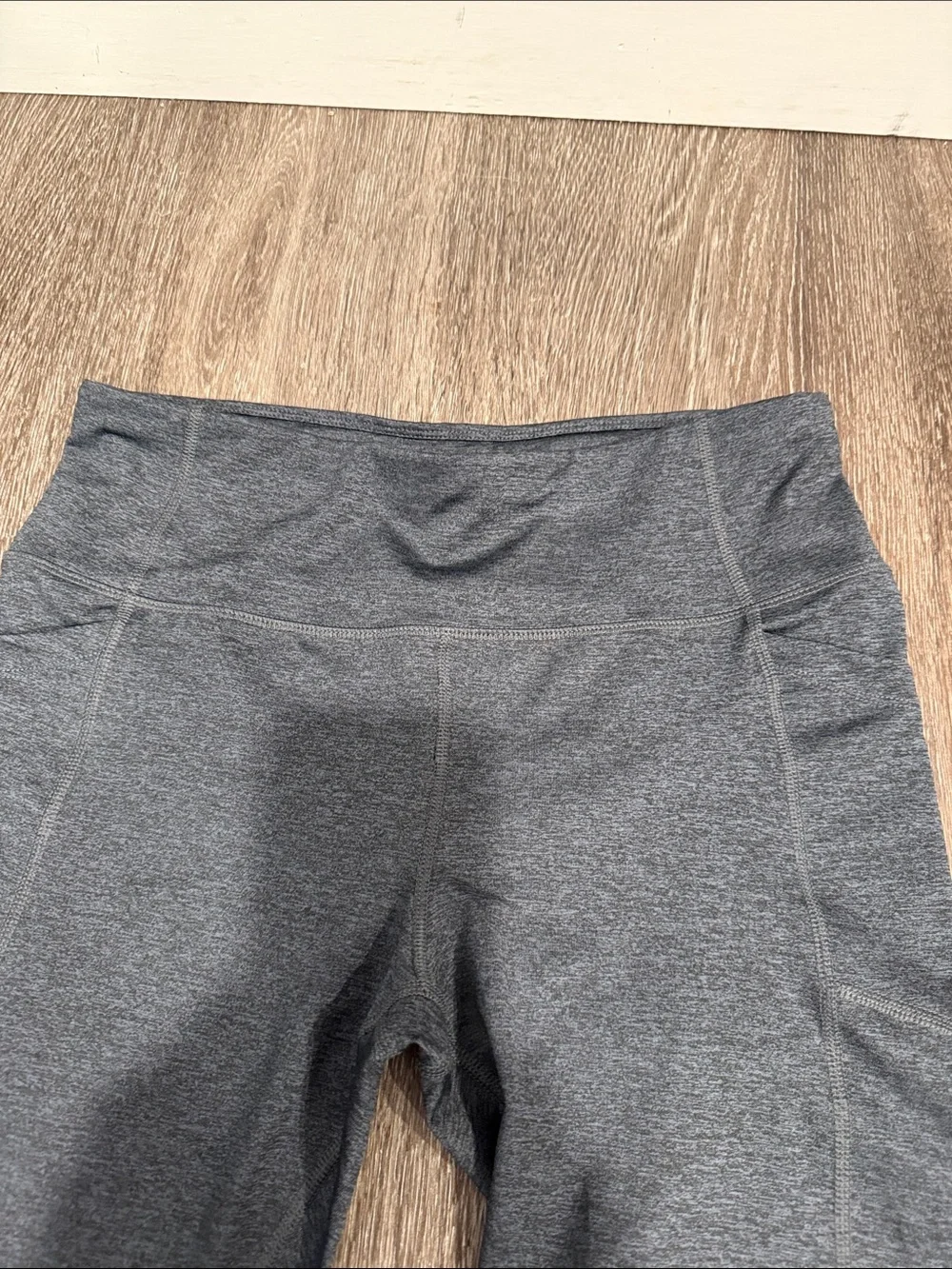 Avia Charcoal Gray Performance Leggings.    Size -L